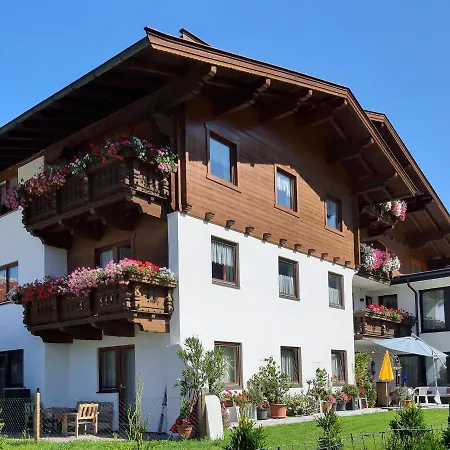 Apartamento Appartementhaus Hüttenberger