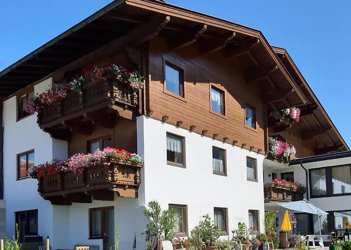 아파트 Appartementhaus Huettenberger