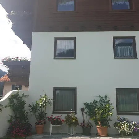 Appartementhaus Huettenberger エルフェンドルフ